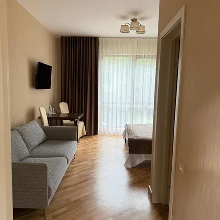 Hotell львівське передмістя *