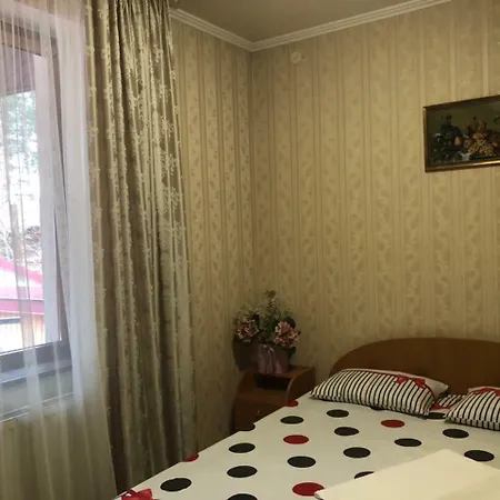Hotel львівське передмістя *
